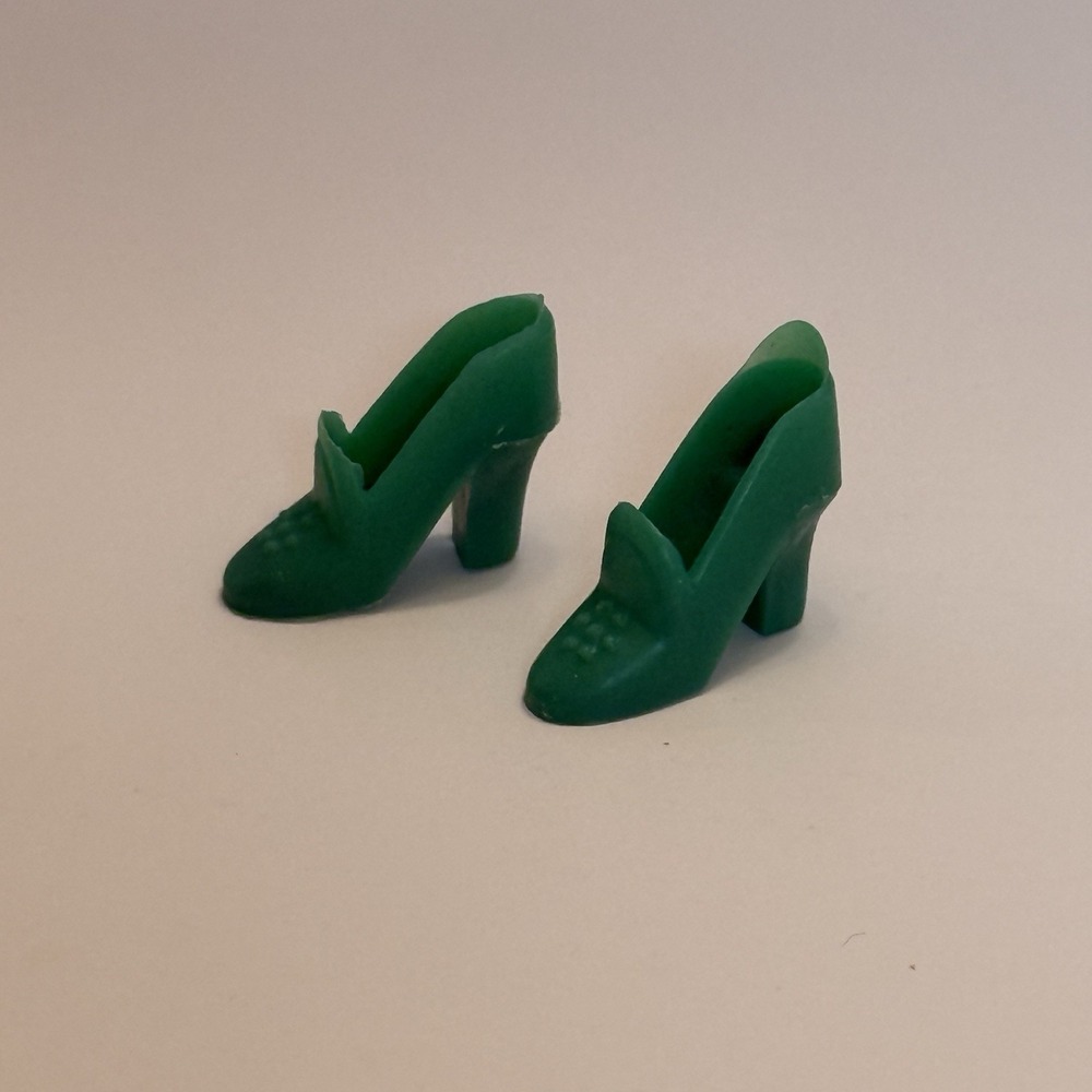 Barbie Mattel Closed Toe Pilgrim High Heel Green Shoes